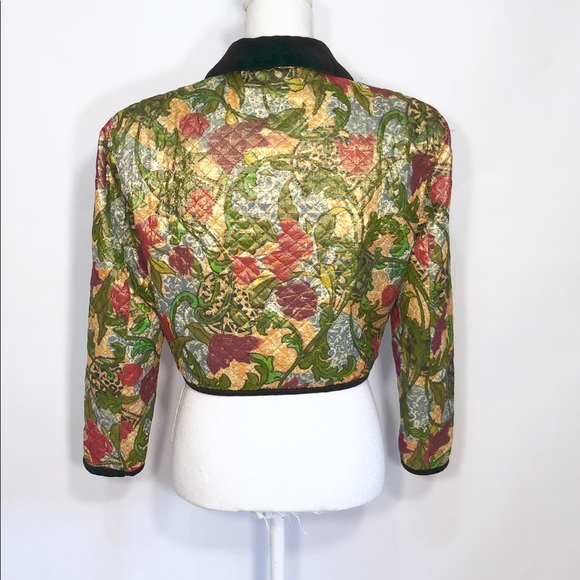 Made In Italy Quilted Floral Shimmery Jacket - Picture 3 of 8